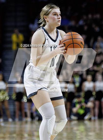 Thumbnail 1 in Lincoln Southwest vs. Lincoln Southeast (NSAA Class A Quarterfinal) photogallery.