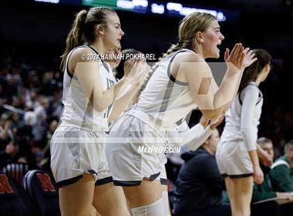 Thumbnail 2 in Lincoln Southwest vs. Lincoln Southeast (NSAA Class A Quarterfinal) photogallery.
