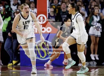 Thumbnail 3 in Lincoln Southwest vs. Lincoln Southeast (NSAA Class A Quarterfinal) photogallery.