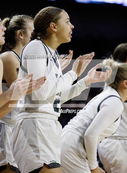 Thumbnail 3 in Lincoln Southwest vs. Lincoln Southeast (NSAA Class A Quarterfinal) photogallery.