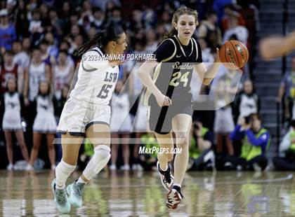 Thumbnail 2 in Lincoln Southwest vs. Lincoln Southeast (NSAA Class A Quarterfinal) photogallery.