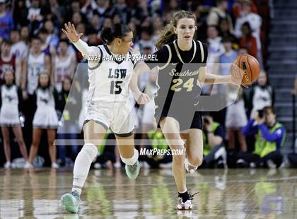 Thumbnail 3 in Lincoln Southwest vs. Lincoln Southeast (NSAA Class A Quarterfinal) photogallery.