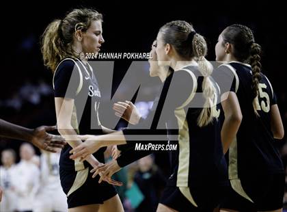 Thumbnail 1 in Lincoln Southwest vs. Lincoln Southeast (NSAA Class A Quarterfinal) photogallery.