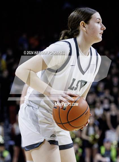 Thumbnail 2 in Lincoln Southwest vs. Lincoln Southeast (NSAA Class A Quarterfinal) photogallery.