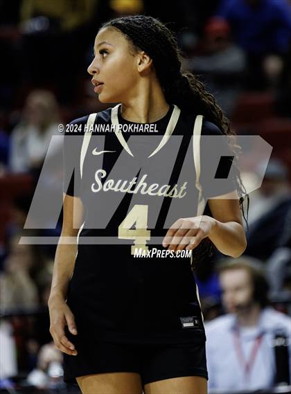 Thumbnail 3 in Lincoln Southwest vs. Lincoln Southeast (NSAA Class A Quarterfinal) photogallery.