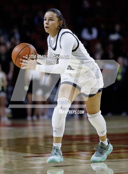 Thumbnail 3 in Lincoln Southwest vs. Lincoln Southeast (NSAA Class A Quarterfinal) photogallery.