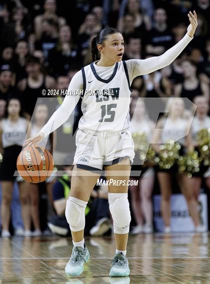 Thumbnail 2 in Lincoln Southwest vs. Lincoln Southeast (NSAA Class A Quarterfinal) photogallery.