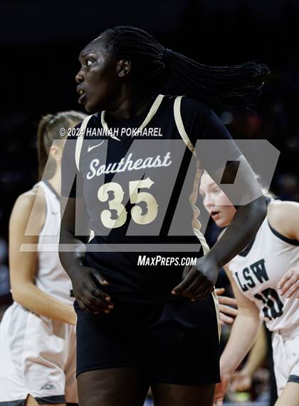 Thumbnail 2 in Lincoln Southwest vs. Lincoln Southeast (NSAA Class A Quarterfinal) photogallery.