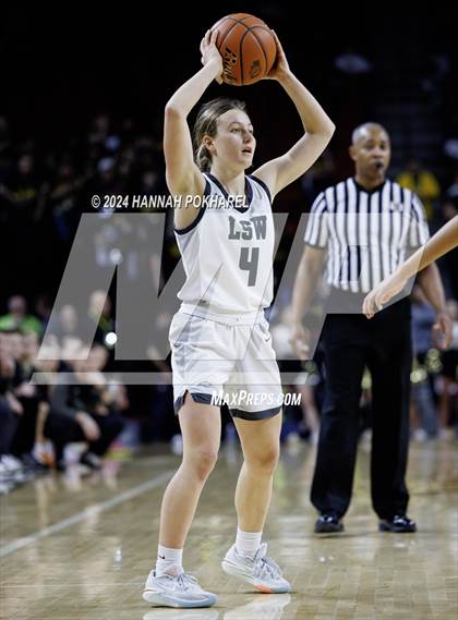 Thumbnail 3 in Lincoln Southwest vs. Lincoln Southeast (NSAA Class A Quarterfinal) photogallery.
