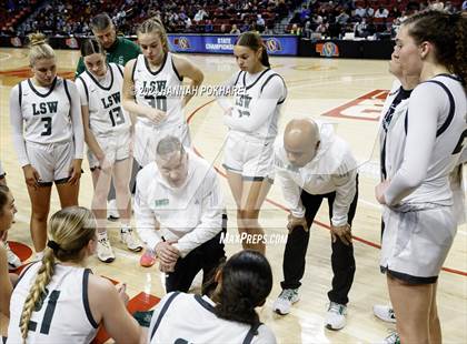 Thumbnail 1 in Lincoln Southwest vs. Lincoln Southeast (NSAA Class A Quarterfinal) photogallery.