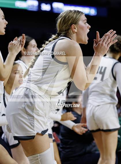 Thumbnail 1 in Lincoln Southwest vs. Lincoln Southeast (NSAA Class A Quarterfinal) photogallery.