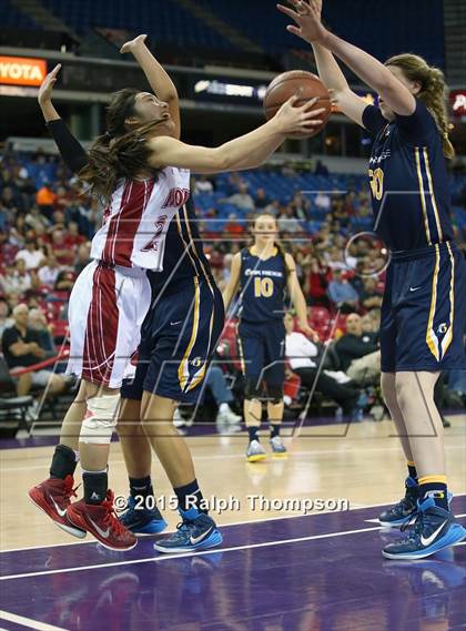 Thumbnail 1 in Oak Ridge vs. McClatchy (CIF NorCal Regional D1 Final) photogallery.