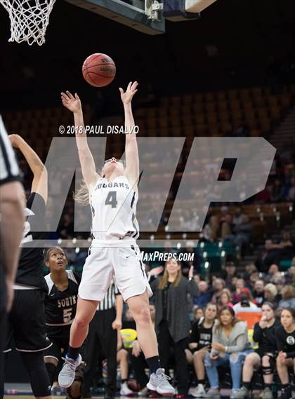 Thumbnail 3 in Pueblo South vs. Evergreen (CHSAA 4A State Final) photogallery.