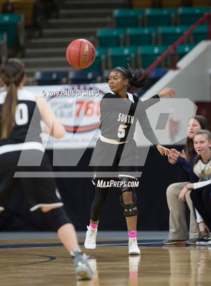 Thumbnail 3 in Pueblo South vs. Evergreen (CHSAA 4A State Final) photogallery.