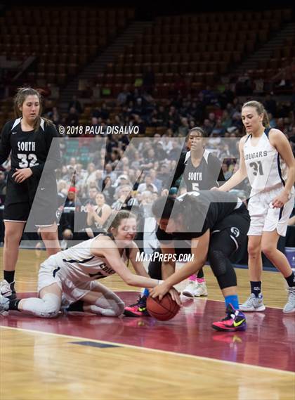 Thumbnail 3 in Pueblo South vs. Evergreen (CHSAA 4A State Final) photogallery.