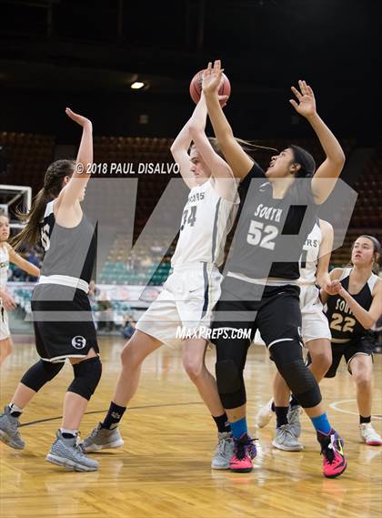 Thumbnail 2 in Pueblo South vs. Evergreen (CHSAA 4A State Final) photogallery.