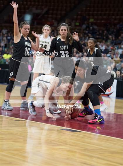 Thumbnail 3 in Pueblo South vs. Evergreen (CHSAA 4A State Final) photogallery.