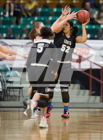 Thumbnail 1 in Pueblo South vs. Evergreen (CHSAA 4A State Final) photogallery.