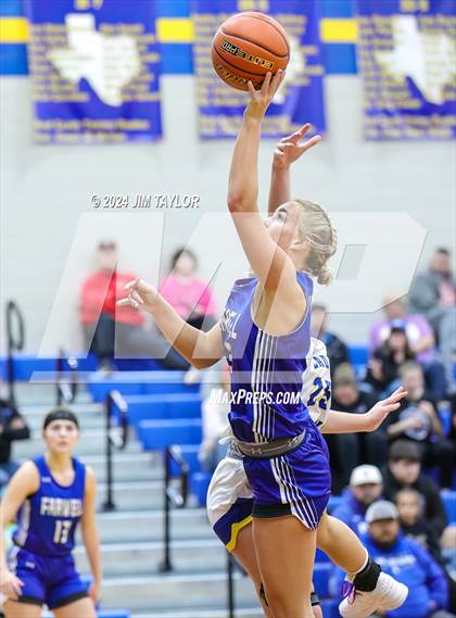 Thumbnail 1 in Lipan vs Farwell (HD Howard Classic) photogallery.