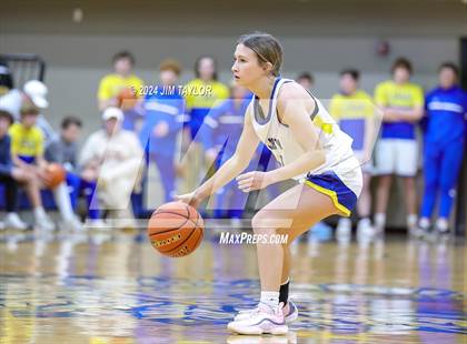 Thumbnail 3 in Lipan vs Farwell (HD Howard Classic) photogallery.