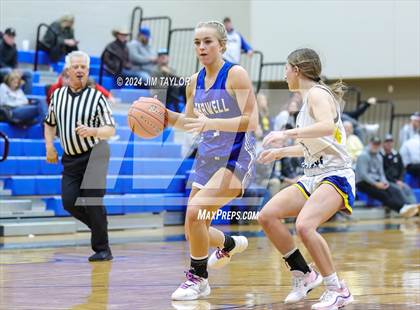 Thumbnail 3 in Lipan vs Farwell (HD Howard Classic) photogallery.
