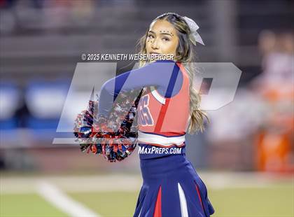 Thumbnail 3 in Kerman @ Tulare Western photogallery.