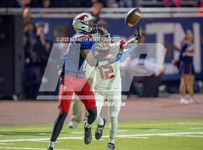 Thumbnail 2 in Kerman @ Tulare Western photogallery.