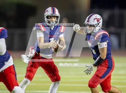 Thumbnail 3 in Kerman @ Tulare Western photogallery.