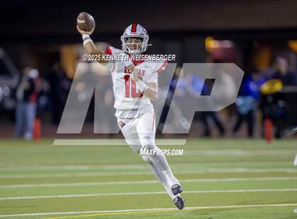 Thumbnail 3 in Kerman @ Tulare Western photogallery.