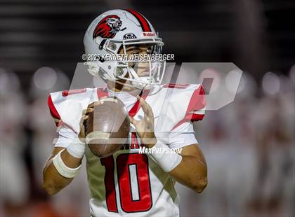 Thumbnail 2 in Kerman @ Tulare Western photogallery.