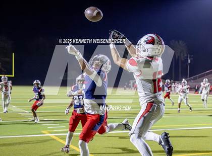 Thumbnail 2 in Kerman @ Tulare Western photogallery.