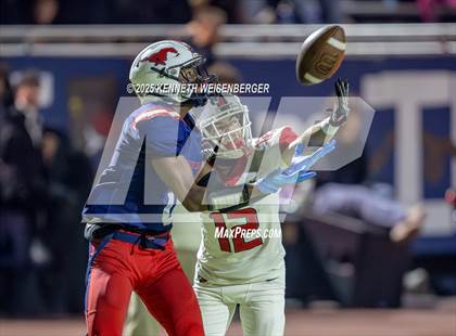 Thumbnail 2 in Kerman @ Tulare Western photogallery.