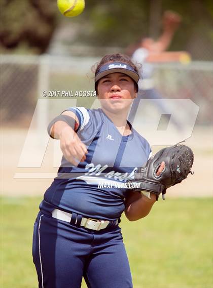 Thumbnail 1 in Marshall vs Franklin photogallery.