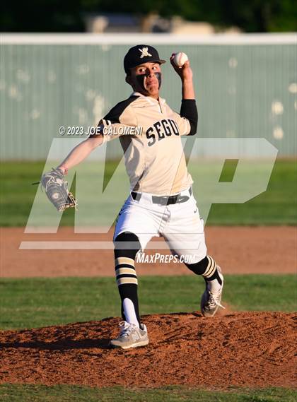 Thumbnail 1 in Veterans Memorial @ Seguin photogallery.