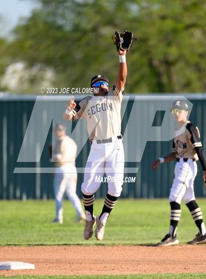 Thumbnail 1 in Veterans Memorial @ Seguin photogallery.