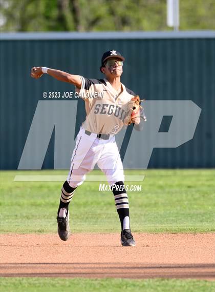 Thumbnail 2 in Veterans Memorial @ Seguin photogallery.