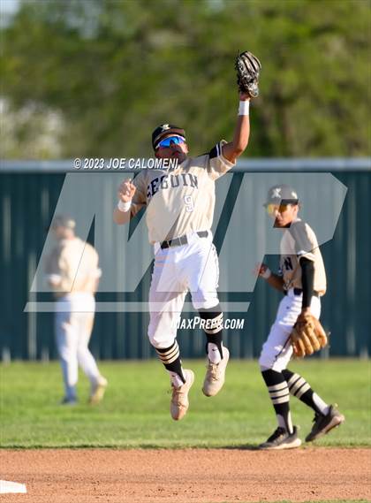 Thumbnail 1 in Veterans Memorial @ Seguin photogallery.