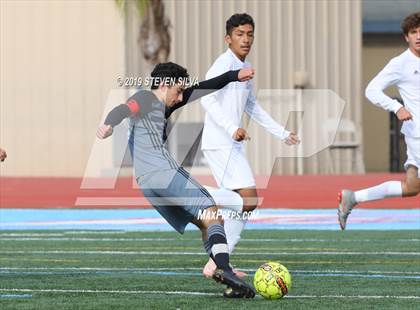 Thumbnail 2 in Canyon Crest Academy vs. El Cajon Valley (Grossmont Holiday Tournament) photogallery.