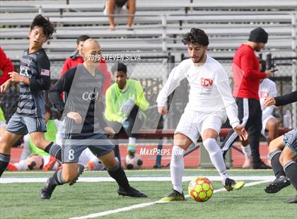 Thumbnail 2 in Canyon Crest Academy vs. El Cajon Valley (Grossmont Holiday Tournament) photogallery.