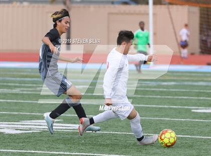 Thumbnail 3 in Canyon Crest Academy vs. El Cajon Valley (Grossmont Holiday Tournament) photogallery.