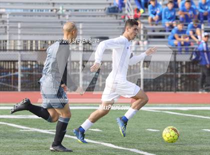 Thumbnail 3 in Canyon Crest Academy vs. El Cajon Valley (Grossmont Holiday Tournament) photogallery.