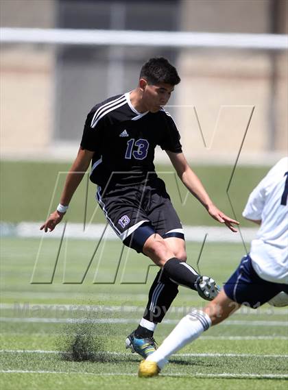 Thumbnail 2 in Del Valle vs. University (UIL 4A Final) photogallery.