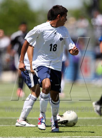 Thumbnail 1 in Del Valle vs. University (UIL 4A Final) photogallery.