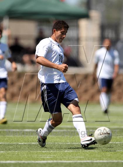 Thumbnail 3 in Del Valle vs. University (UIL 4A Final) photogallery.