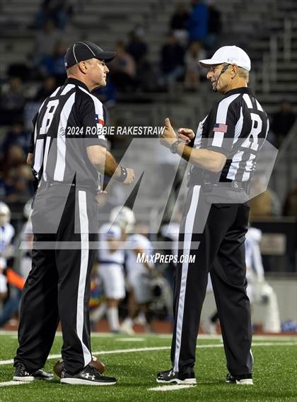 Thumbnail 2 in Blooming Grove vs. Bells (UIL 3A Division II Bi-District Playoff) photogallery.