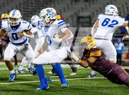 Thumbnail 1 in Blooming Grove vs. Bells (UIL 3A Division II Bi-District Playoff) photogallery.
