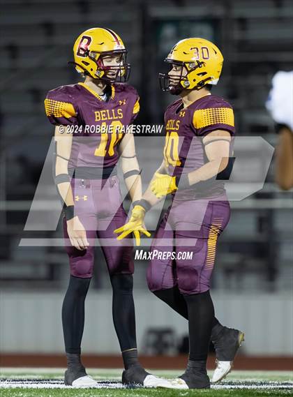 Thumbnail 2 in Blooming Grove vs. Bells (UIL 3A Division II Bi-District Playoff) photogallery.