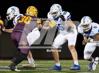 Thumbnail 1 in Blooming Grove vs. Bells (UIL 3A Division II Bi-District Playoff) photogallery.