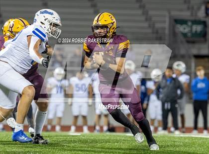 Thumbnail 2 in Blooming Grove vs. Bells (UIL 3A Division II Bi-District Playoff) photogallery.