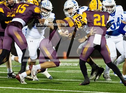 Thumbnail 1 in Blooming Grove vs. Bells (UIL 3A Division II Bi-District Playoff) photogallery.